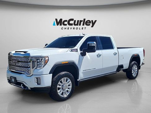 Used 2023 GMC Sierra 3500 Denali w/ Technology Package AWD/4WD image 3