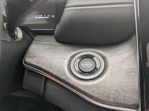 Certified 2022 Jeep Grand Cherokee L Overland image 21