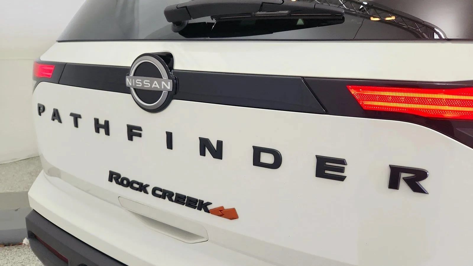 Used 2025 Nissan Pathfinder Rock Creek AWD/4WD image 34
