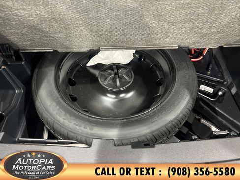 Used 2024 Mercedes-Benz GLC 300 4MATIC image 20