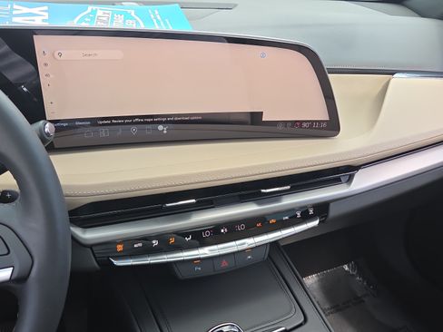 Used 2024 Cadillac XT4 Luxury FWD image 25