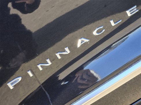 Used 2021 Chrysler Pacifica Pinnacle image 11