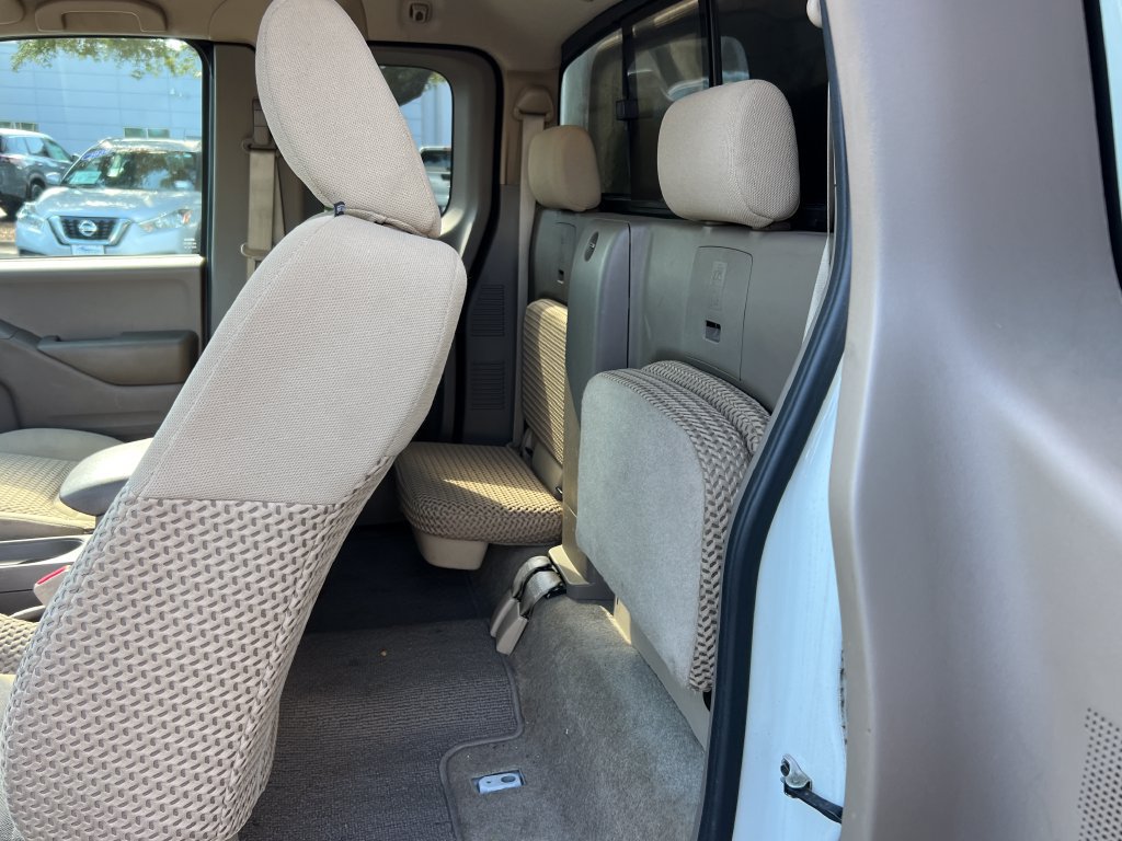 Used 2017 Nissan Frontier SV RWD image 11