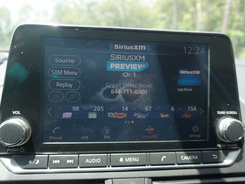 Used 2019 Nissan Altima 2.5 SR FWD image 9