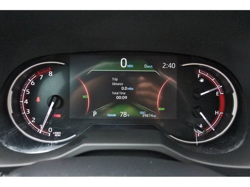 Used 2024 Toyota RAV4 XLE w/ Convenience Package FWD image 17