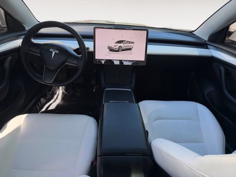 Used 2022 Tesla Model 3 Long Range AWD/4WD image 10