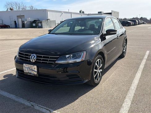 Used 2018 Volkswagen Jetta SE image 15