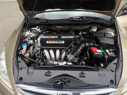 Used 2007 Honda Accord VP image 29