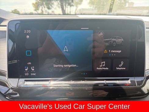 Used 2025 Volkswagen Atlas Cross Sport SE FWD image 20