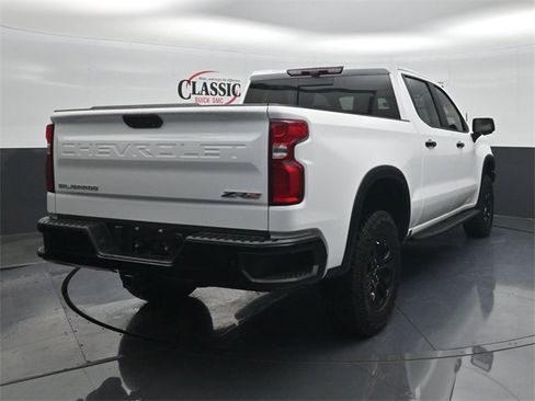 Used 2023 Chevrolet Silverado 1500 ZR2 w/ Technology Package image 7