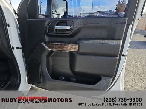 Used 2020 Chevrolet Silverado 2500 LT w/ Convenience Package image 35