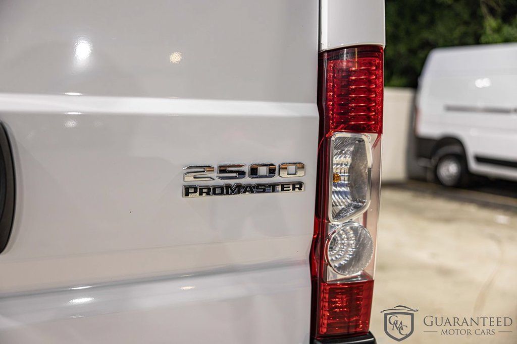 Used 2025 RAM ProMaster 2500 w/ Convenience Group FWD image 10