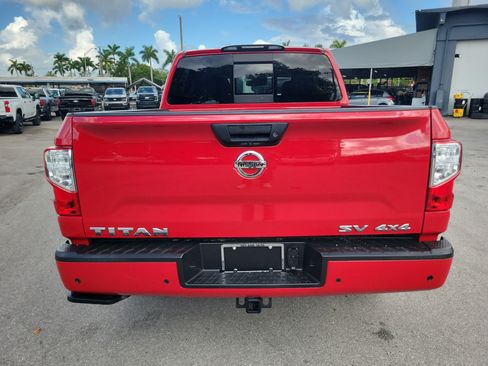 Used 2021 Nissan Titan SV w/ SV Convenience Package AWD/4WD image 6
