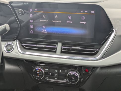 New 2026 Chevrolet Trax LT w/ Driver Confidence Package image 7