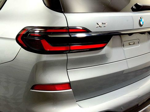 Certified 2024 BMW X7 M60i w/ Executive Package AWD/4WD image 28