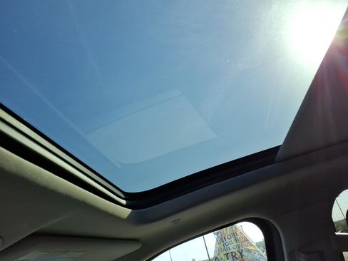 Used 2024 Toyota Tundra Limited w/ TRD Off-Road Package image 22