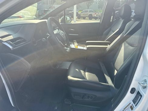Used 2025 Toyota Sienna Limited AWD/4WD image 7