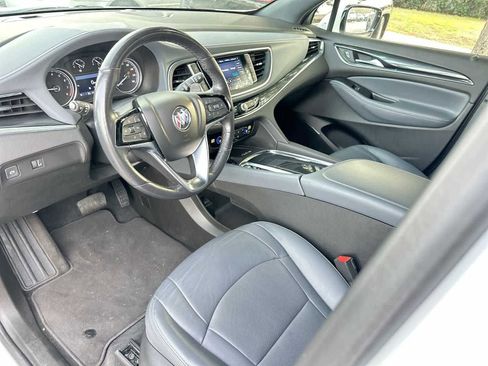 Used 2023 Buick Enclave Essence image 19