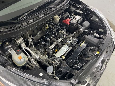 Used 2024 Nissan Kicks SV image 10