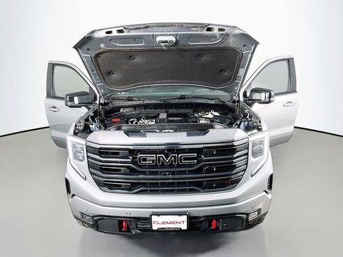 Used 2023 GMC Sierra 1500 AT4 w/ AT4 Premium Package AWD/4WD image 33