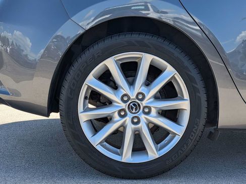 Used 2017 MAZDA MAZDA3 Touring FWD image 12