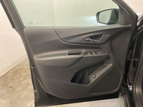 Used 2020 Chevrolet Equinox LT image 19