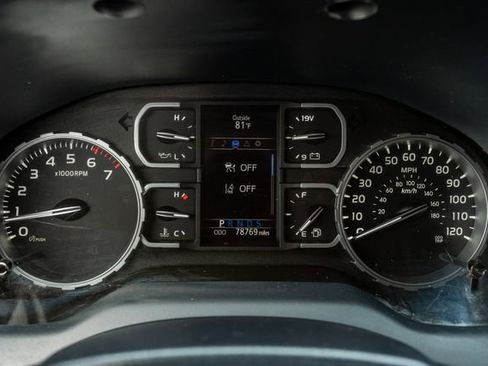 Used 2018 Toyota Tundra SR5 w/ TRD Off Road Package image 24