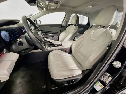 Used 2024 Hyundai Elantra Limited FWD image 14