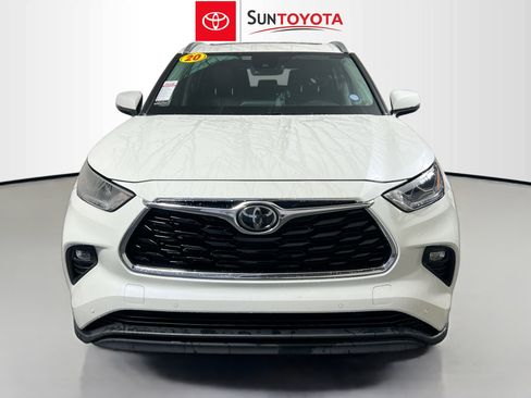 Used 2020 Toyota Highlander Limited FWD image 10