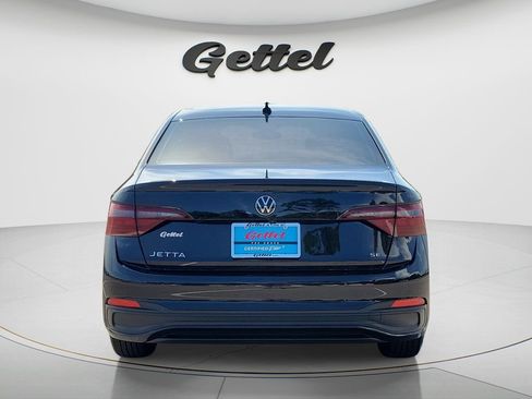 Used 2024 Volkswagen Jetta SE w/ Panoramic Sunroof Package FWD image 5