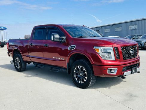 Used 2016 Nissan Titan PRO-4X image 2