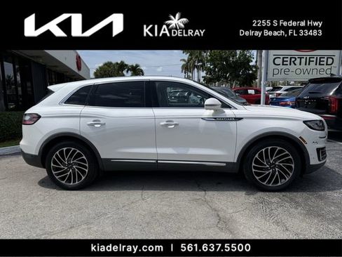 Used 2019 Lincoln Nautilus Reserve FWD image 2