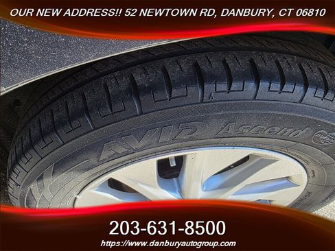 Used 2015 Toyota Prius Prime Plug-In Hybrid image 4