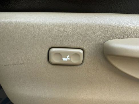 Used 2013 Toyota 4Runner SR5 image 19