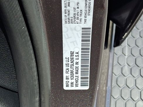 Used 2020 RAM 1500 Laramie w/ Sport Appearance Package AWD/4WD image 25