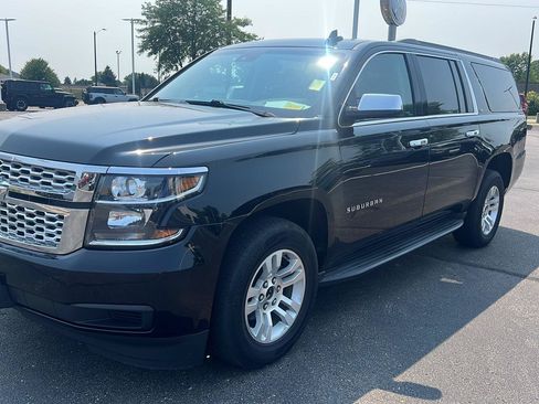 Used 2018 Chevrolet Suburban LT AWD/4WD image 14