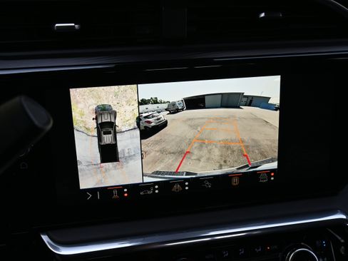 Used 2024 GMC Sierra 3500 Denali Ultimate AWD/4WD image 24