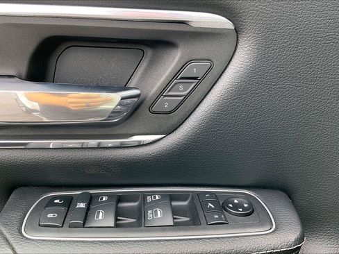 Used 2022 RAM 1500 Laramie AWD/4WD image 34