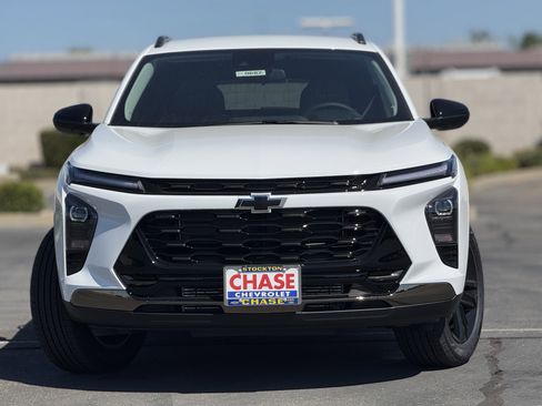 New 2025 Chevrolet Trax ACTIV w/ Driver Confidence Package image 2