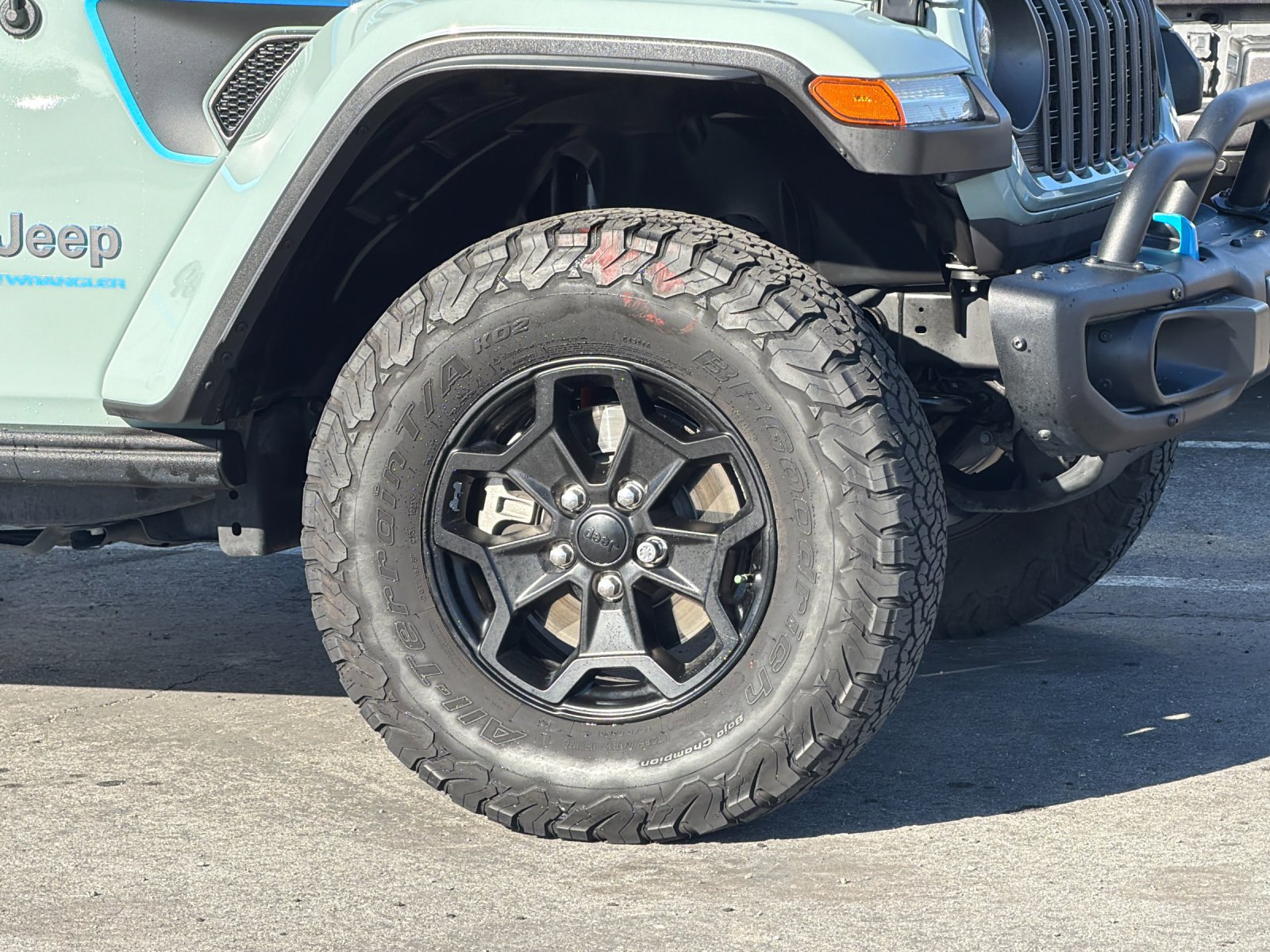 Used 2023 Jeep Wrangler Unlimited Rubicon 4xe AWD/4WD image 35