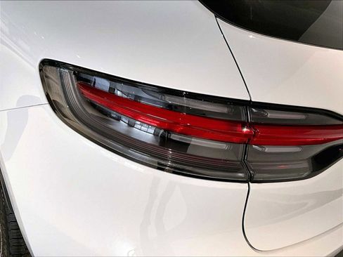 New 2026 Porsche Macan S image 31