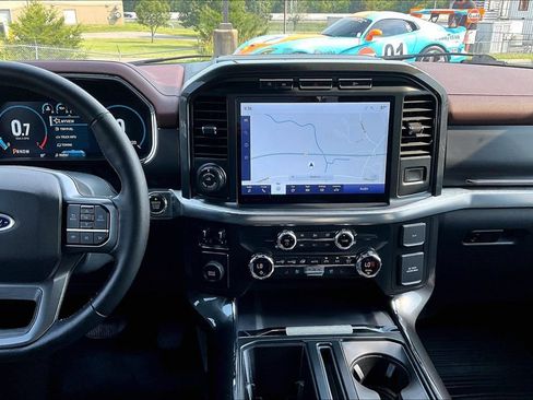 Used 2021 Ford F150 Lariat RWD image 13
