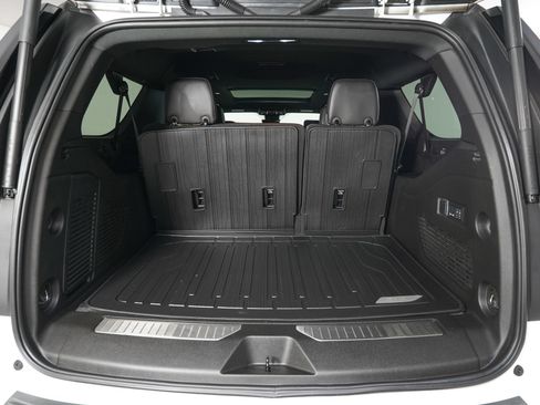 Used 2026 GMC Yukon XL Denali Ultimate w/ LPO, Floor Liner Package AWD/4WD image 11