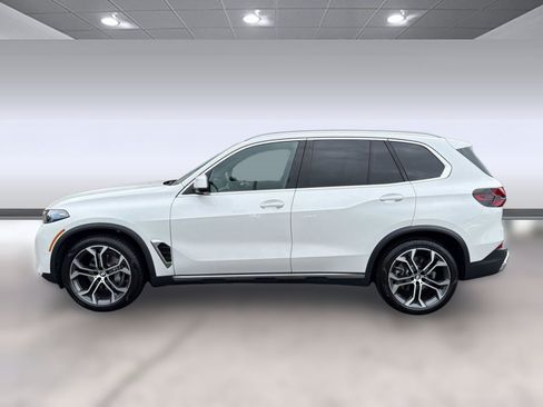 Certified 2026 BMW X5 xDrive40i AWD/4WD image 2