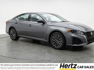 Used 2025 Nissan Altima 2.5 SV video 1