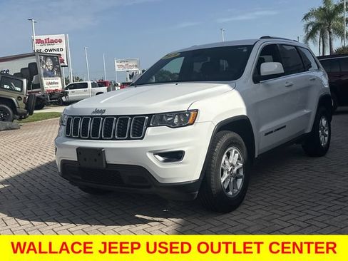 Used 2019 Jeep Grand Cherokee Laredo AWD/4WD image 3