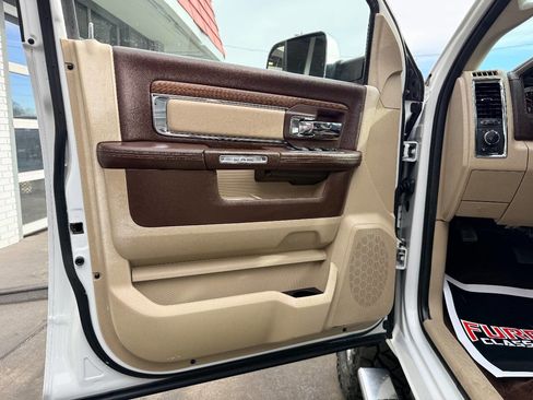 Used 2018 RAM 2500 Laramie w/ Convenience Group image 17