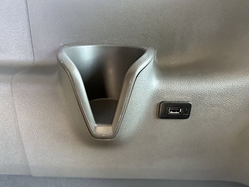 Used 2024 Ford Transit 350 XLT image 18