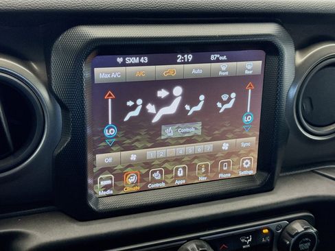 Used 2023 Jeep Wrangler Unlimited w/ Cold Weather Group AWD/4WD image 12