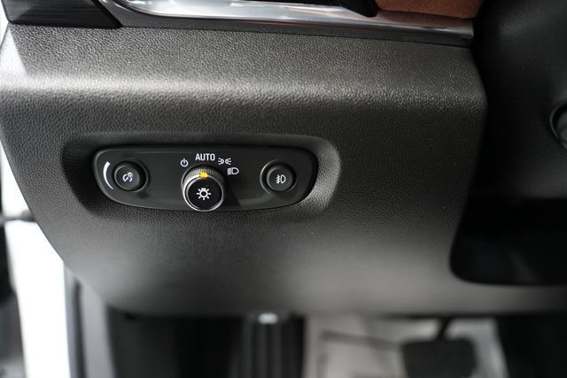 Used 2020 Chevrolet Traverse High Country AWD/4WD image 11